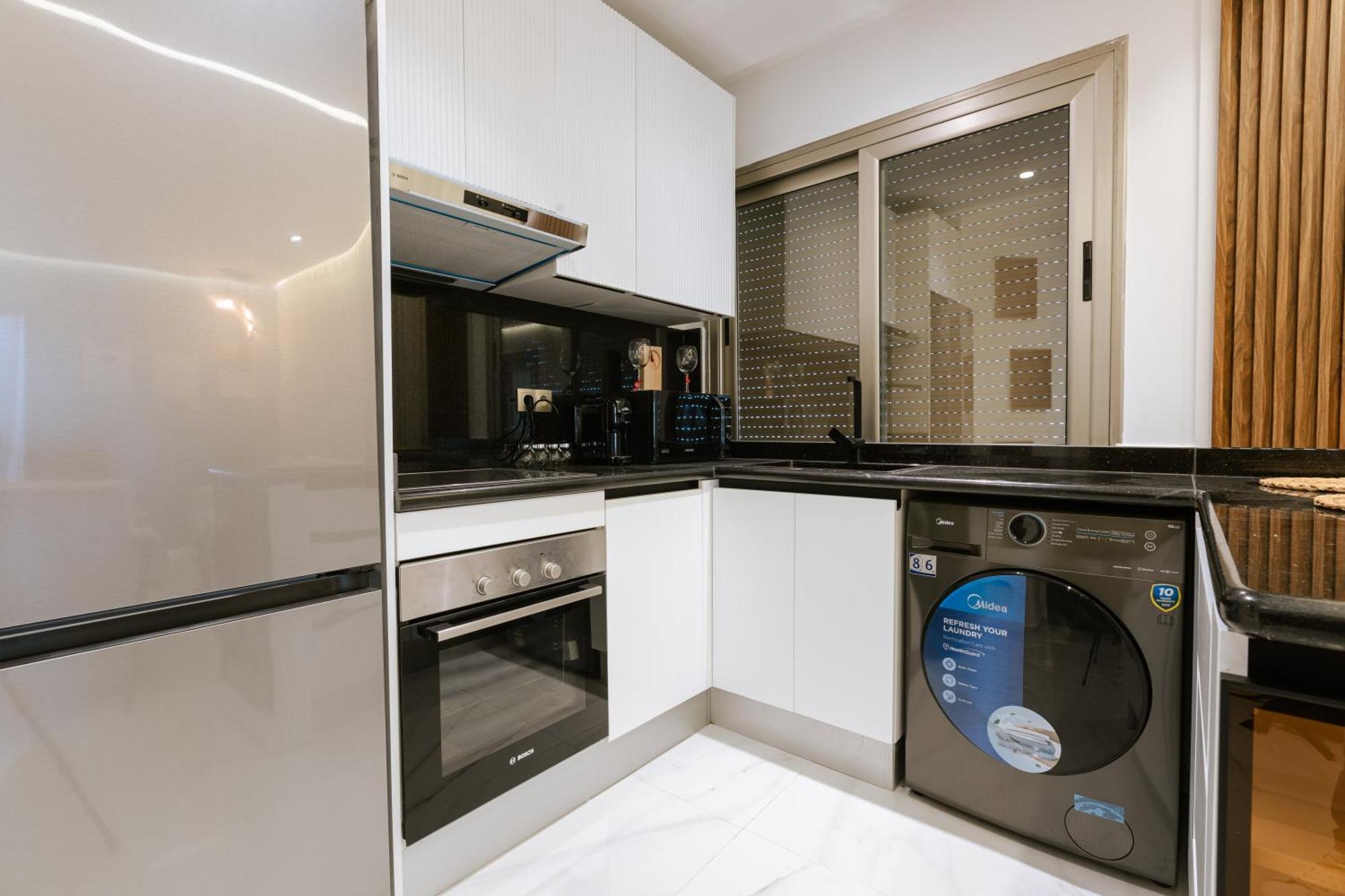 Marina View Residence Luxurious Studio Retreat With Stunning Ocean Views 1 Double Bedroom, 1 Convertible Couch Tanger Buitenkant foto