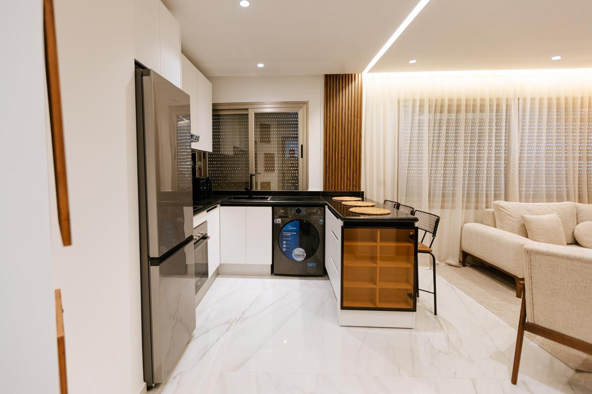 Marina View Residence Luxurious Studio Retreat With Stunning Ocean Views 1 Double Bedroom, 1 Convertible Couch Tanger Buitenkant foto